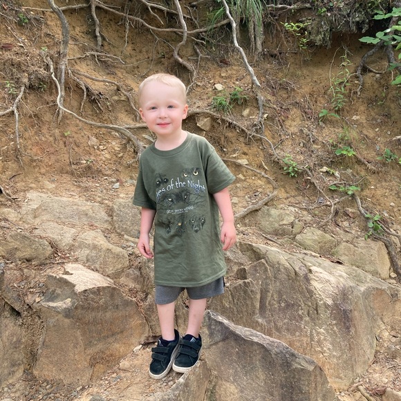 Meet your Posher, Amanda - Picture 3 of 5